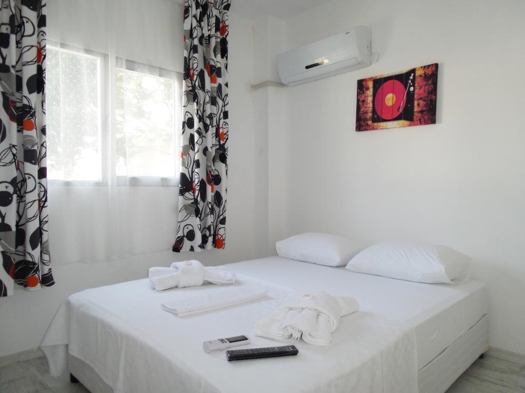Fullmoon Rooms Cesme Çeşme Esterno foto