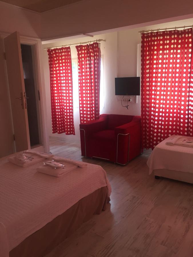 Fullmoon Rooms Cesme Çeşme Esterno foto