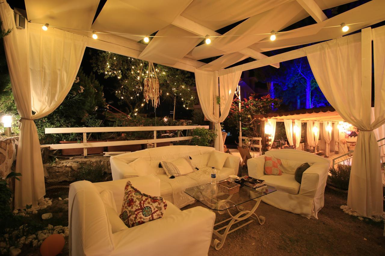 Fullmoon Rooms Cesme Çeşme Esterno foto