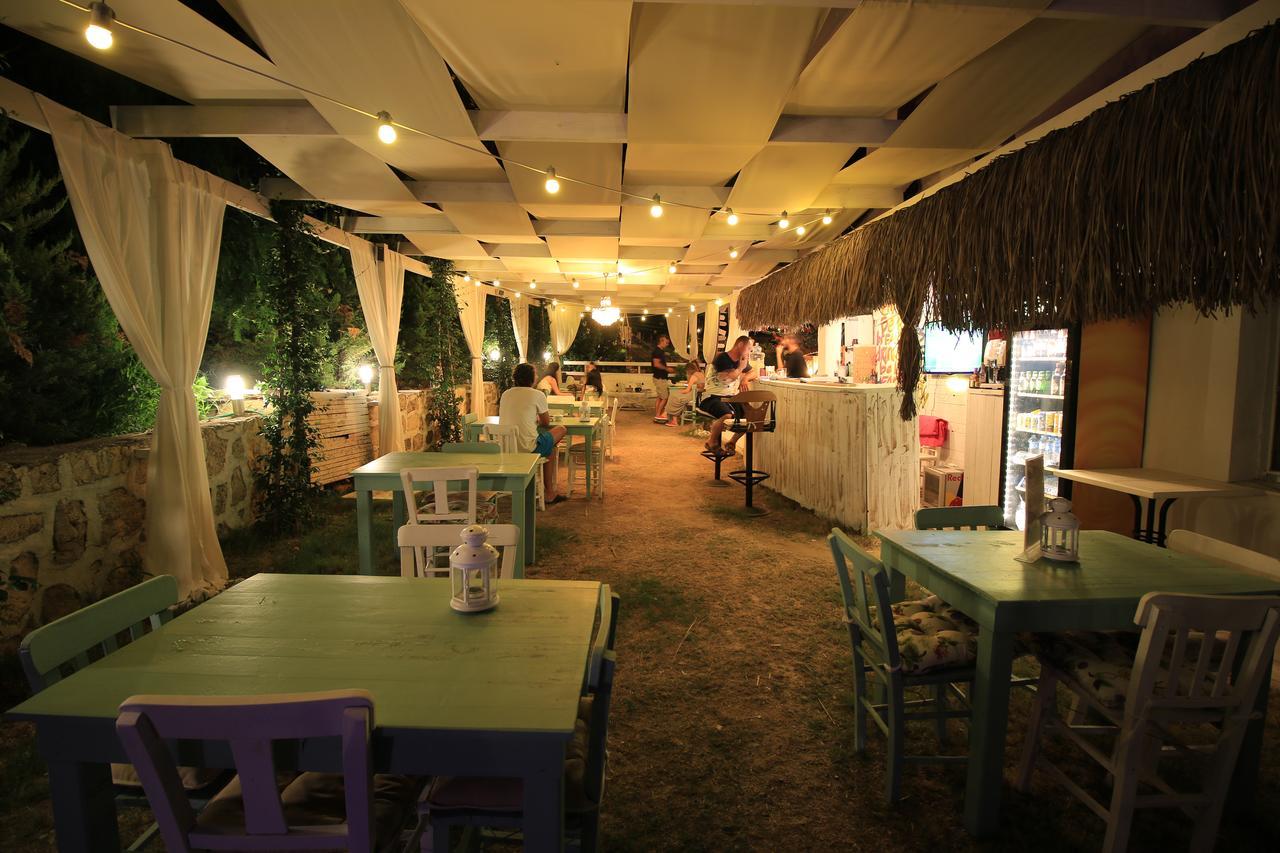 Fullmoon Rooms Cesme Çeşme Esterno foto